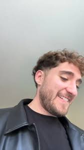 GUAYA CON EL BAIFO 🐐@QUEVEDO.PD DISPONIBLE EVERYWHERE El lulu con Pedrito  el dúo que nunca fallaaaaa Un vídeo musical de @velodrome Dirección  creativa @velodrome Director_ @jeanlafleurr DoP_ @matrimoni____ Production  company: @somosnitro______________ ...