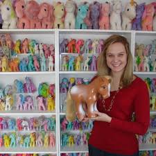 Celebration salon with amberlocks pony playset: My Little Pony Smackdown Girls Vs Bronies Collectors Weekly