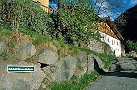 Reinhold messner started climbing mountains at the age of five and has been one of the world's most outstanding mountaineers for thirty years. Sudtirol Schloss Juval Im Vinschgau In Italien