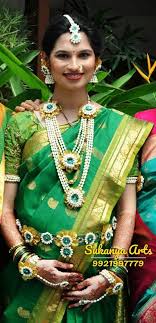 The pregnant lady is adorned with the fresh flower jewellery and garland. Flower Jewellery Floral Jewellery à¤–à¤± à¤¯ à¤« à¤² à¤š à¤¦ à¤— à¤¨ Baby Shower Naming Ceremony Birthday Party Flower Jewellery Floral Jewellery Baby Shower Jewelry