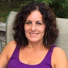 Lori Bowker's Instagram, Twitter & Facebook