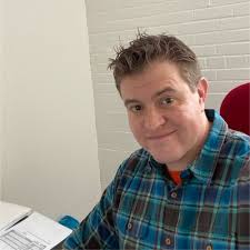 Keanu Reeves sacrificed fame, fortune, and, most importantly, time to be  with his siblings. The actor and his two sisters were abandoned by their  father at a young age, and Keanu decided