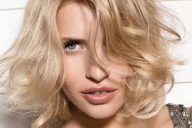 Mar 22, 2022 · ma ecco le foto più belle dei look con scalature da cui farsi ispirare e le novità tagli capelli scalati 2022 primavera estate! Scalato Medio Esempi Di Un Taglio Perfetto Per Chi Ha Una Vita Frenetica Cesvim Academy