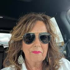 Sharon Grillo's Instagram, Twitter & Facebook