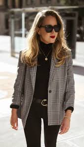 Black Blazer With Jeans Women Pulling Together Easy Go To Fall Outfits That Feel Very Current But Still Very Me Grey Blazer Outfits For Women Work Outfits Women Blazer Outfits Casual