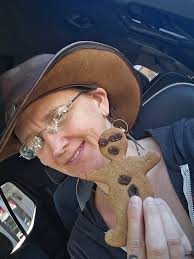 Does anyone remember a place called Mr Bee's. I think it was a convenience  store..my older sister used to take me there and get me a gingerbread man. 