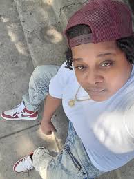 Can someone put me in a chefs uniform with a nice background? Thanks much!!