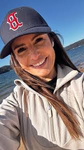 Melissa Leitch's Instagram, Twitter & Facebook