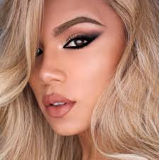 Good thing i didn't end my Zeus subscription because ummm I will be  watching Baddies West 🤦🏽‍♀️ Sshhhh 🤫 I know I know but oh well lol