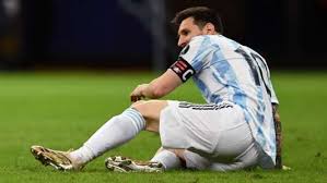 A argentina este miércoles la salvaron el var y armani (quien pudo haber salido expulsado). Lozibkpjphkywm