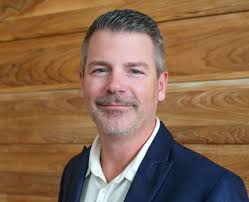 Chris Moyer's Instagram, Twitter & Facebook