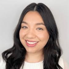 Lesly Torres's Instagram, Twitter & Facebook