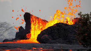Steam rises from the white island volcano following the december 9 volcanic eruption, in whakatane on december 11, 2019. Scenes From The Volcanic Eruption In Hawaii Lava Ash And Toxic Fumes Youtube