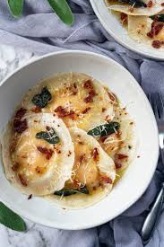 Easy Butternut Squash Ravioli With Crispy Sage Browned Butter Sauce And Bacon Foodtasia Recipe Butternut Squash Ravioli Recipes Easy Butternut Squash