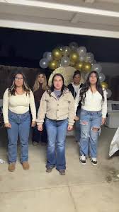 We tried 😌 #newyear #2025 #family #friends #trend #trending #forfun #fyp  #fypage @Jess Vasquez @Becky @Jada💋 #cheers #dance #makethisviral