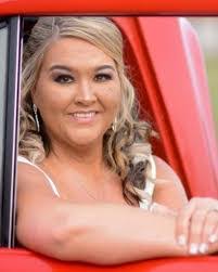 Jessica Wise's Instagram, Twitter & Facebook