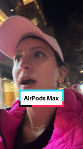 Max Deal's Instagram, Twitter & Facebook