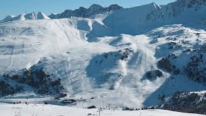 Andorra is a town and municipality of teruel province in the autonomous community of aragon, spain. Skiurlaub Andorra La Vella Winterurlaub Gunstige Skireisen Skipass