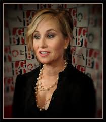 Beautiful candid photos of Maureen. ❤❤❤