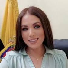 Revista Semanal 70 by LA HORA Ecuador