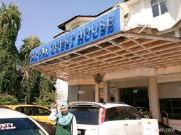 Hotel murah di kediri 2021 dekat terminal tabanan pare penginapan stasiun losmen jawa timur kota aman alamat dan bersih bagus bebas bismo cari daerah dikota daftar gumul harga info kandangan ditengah kabupaten melati nyaman pohsarang puhsarang tarif. Royal Guest House Kota Bharu Penginapan Murah Termasuk Sarapan Sis Gee