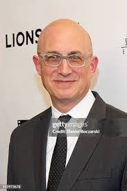 Max Tauber's Instagram, Twitter & Facebook