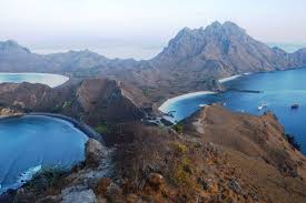 Labuan bajo packages flights to labuan bajo labuan bajo restaurants labuan bajo attractions labuan bajo shopping. Mengintip Keindahan Labuan Bajo Hingga Pulau Komodo Halaman All Kompas Com
