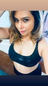 Cindy Rolling's Instagram, Twitter & Facebook