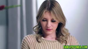 Melody Marks and Jenna Starr tease in a FFM threesome - Pichunter delights