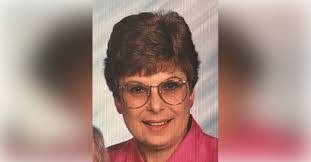 Nicole Vance's Instagram, Twitter & Facebook