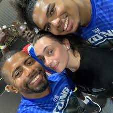 Promoters should support each other in armwrestling