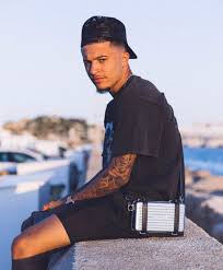 His current girlfriend or wife, his salary and his tattoos. Man United In Pidgin On Twitter Jadon Sancho Na Fresh Boy Make Manchester United Sign Am E Get Swag Mufc Leimun