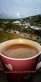yagmurlu bir gunde kahve icmek hobilerimin arasindadir kahve