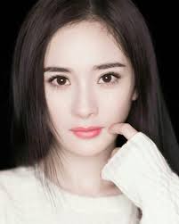 杨幂, born 12 september 1986) is a chinese actress and singer.she made her acting debut in historical television series tang ming huang, and later received recognition for her leading roles in various television series such as wang zhaojun (2007), chinese paladin 3 (2009), palace 1(2011), beijing love story (2012), swords of legends (2014), the interpreter (2016), eternal. æ¥Šå†ªé£¯é on Instagram æ¥Šå†ª æ¨å¹‚ å¤§å¹‚å¹‚ èœœèœ‚ Yangmi