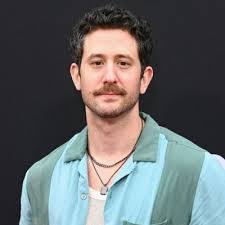 Aaron Perine's Instagram, Twitter & Facebook