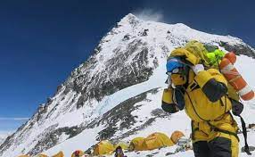 Dead bodies litter mount everest because it's so dangerous and expensive to get them down. The Extraordinary Cost Of Retrieving Dead Bodies From Mount Everest