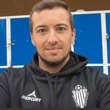 Alex Gili's Instagram, Twitter & Facebook