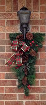 Christmas Swag On Garage Lights Outdoor Christmas Garland Outdoor Christmas Tree Christmas Lights Garland