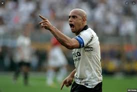 Deco diz acreditar que a seleção portuguesa tem condições de chegar à final, tal como aconteceu em 2004, e de vencer o euro 2008 na suíça e na áustria. 47 Anos Do Lateral Do Gol Impossivel Blog Do Deni Menezes
