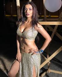 Apart from bollywood, she also works in tamil, telugu, kannada panchal became very popular for her dance performance in the songs, like 'raju o raju' from pelliki mundu prema katha (2017), 'tak tak' from. Article On Heena Panchal Telly Gupshup