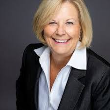 Donna Calamia's Instagram, Twitter & Facebook