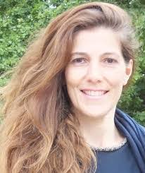 Lesley Clarke's Instagram, Twitter & Facebook