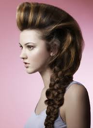 Vergesst nicht zuvor eure haare mit einem hitzeschutz einzusprühen! Abiball Frisuren Fur Den Grossen Tag Hubsche Stylingideen