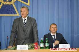 • «назначить семенченко романа юрьевича уполномоченным президента украины по вопросам контроля за деятельностью службы как известно, роман семенченко имеет высшее юридическое образование. Zhitomir Info Osobovomu Skladu Zhitomirskogo Upravlinnya Sbu Oficijno Predstavili Novogo Kerivnika