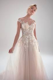 Tendenza blush e dusty grey simplicitas blog il punto di cipria che mi fa veramente impazzire è quello dell'abito qui sotto: Abiti Da Sposa 2020 Trend E Modelli Mozzafiato