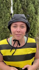 Kouvr Bee Costume Funny Moments