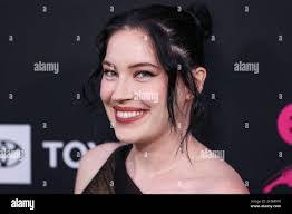 Della Mclaughlin's Instagram, Twitter & Facebook