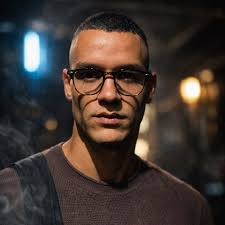 English teacher available in Vietnam