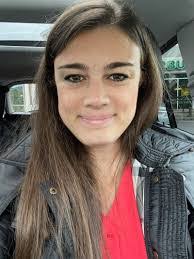 Carolyn Richter's Instagram, Twitter & Facebook