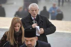 Oprescu studierte von 1973 bis 1978 in bukarest medizin und wurde chirurg. Fostul Primar Al Capitalei Sorin Oprescu Condamnat La 4 Ani Si 4 Luni De Inchisoare In Dosarul Pentru Fapte De CorupÅ£ie